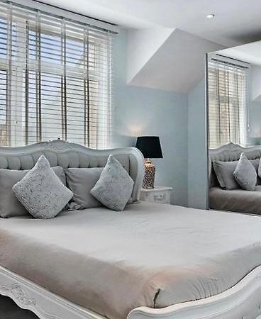 Hampstead Opulence Apartment - Luxurious Split Level Property Лондон Экстерьер фото