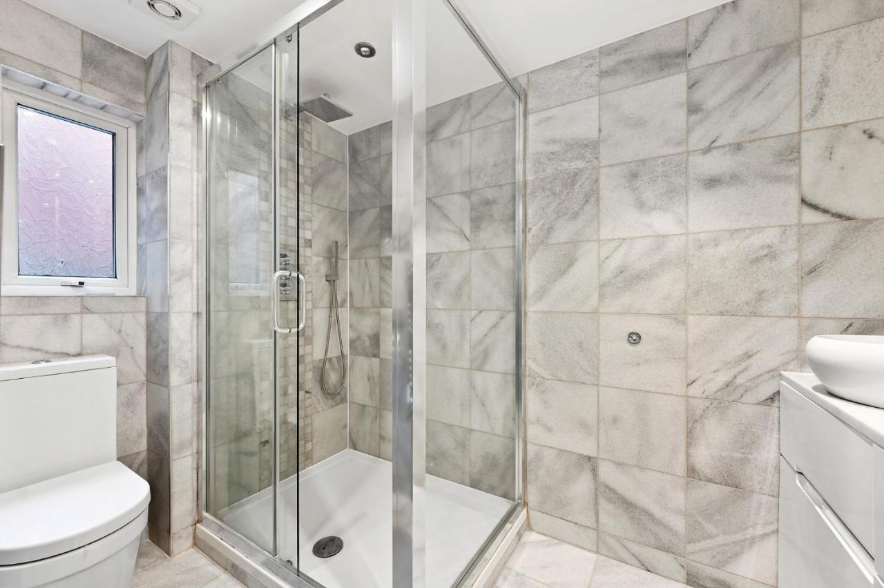 Hampstead Opulence Apartment - Luxurious Split Level Property Лондон Экстерьер фото