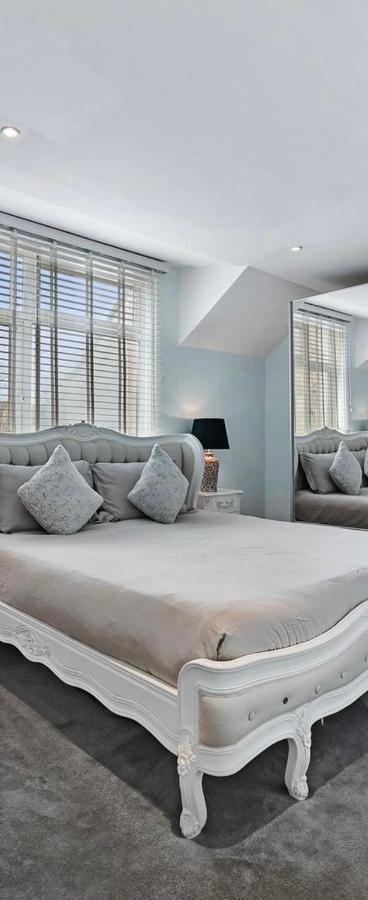 Hampstead Opulence Apartment - Luxurious Split Level Property Лондон Экстерьер фото
